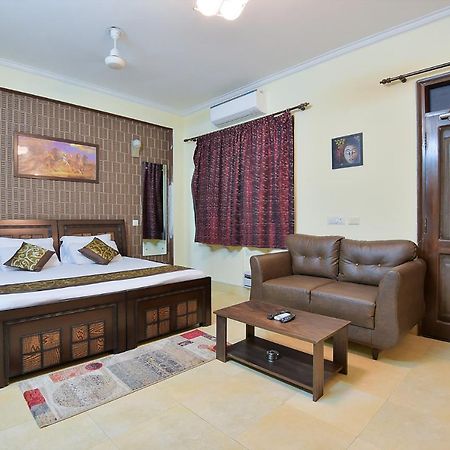 Studio Serviced Apartments Near Fortis Hospital Gurgaon Ngoại thất bức ảnh