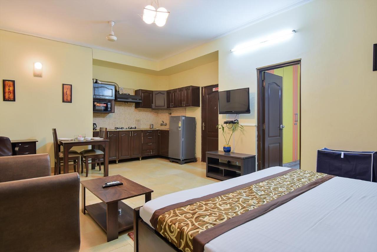 Studio Serviced Apartments Near Fortis Hospital Gurgaon Ngoại thất bức ảnh
